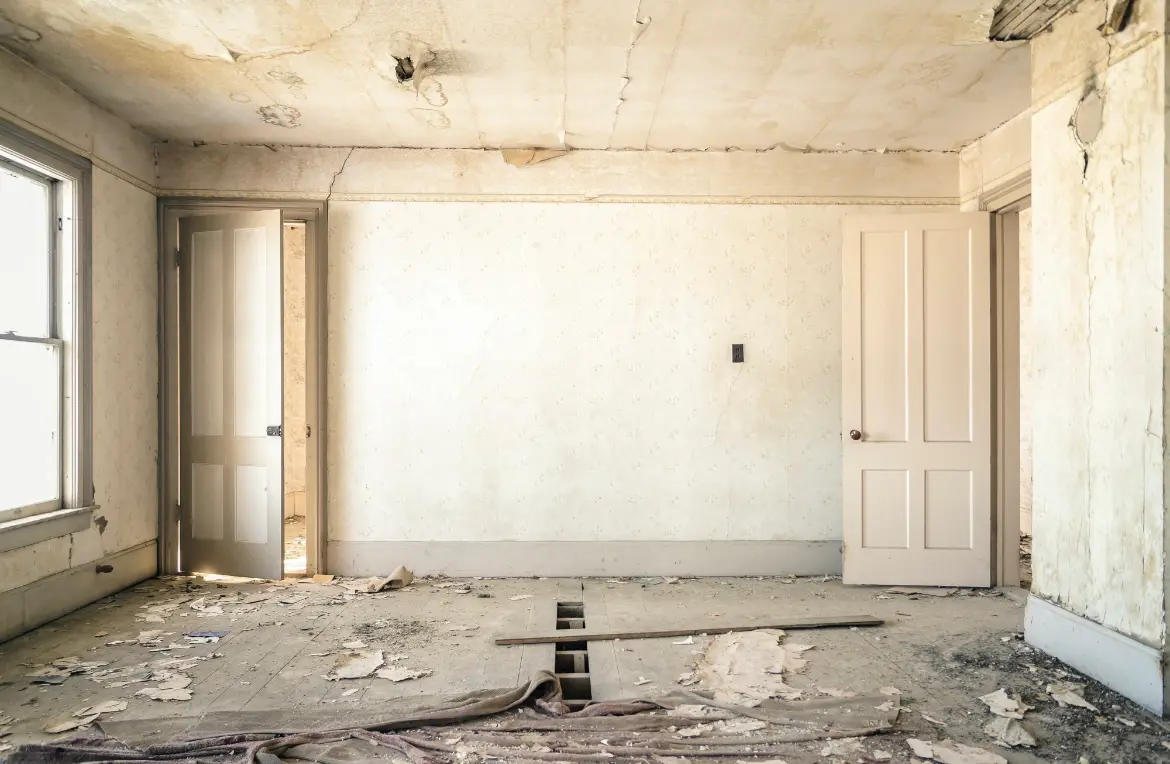 Waste disposal crew managing a cleanout project in Fort Lee